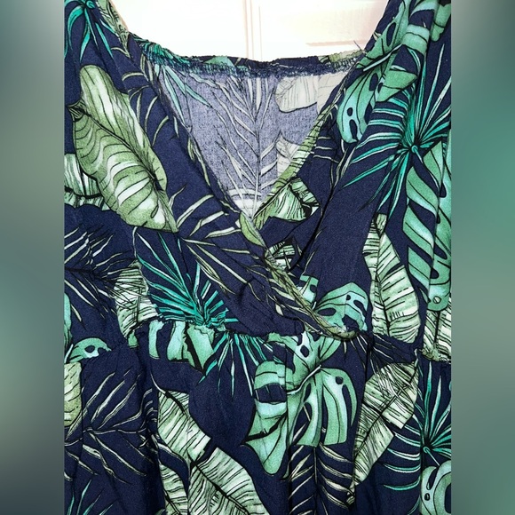 Tropical Leaf V-Neck Spaghetti Strap Dress - Picture 5 of 7